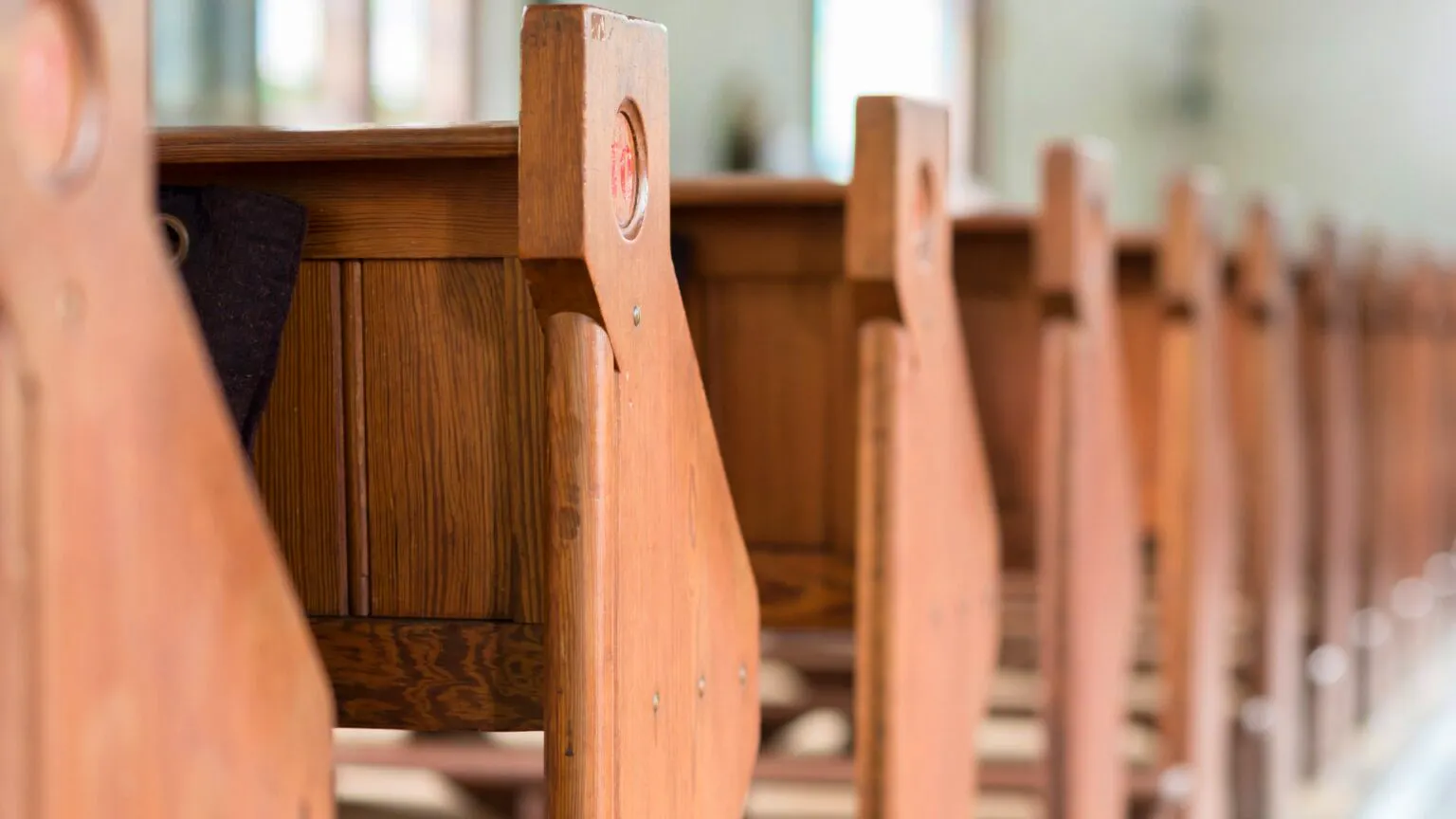 Religion-Pews-credit-edited-iStock.com-Tofotografie-1536x864